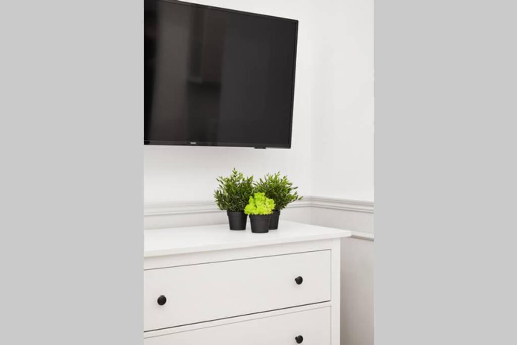 Househost Apartment I: Studencka Street Красков Екстериор снимка